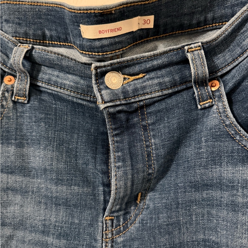 Levi’s boyfriend jeans size 30